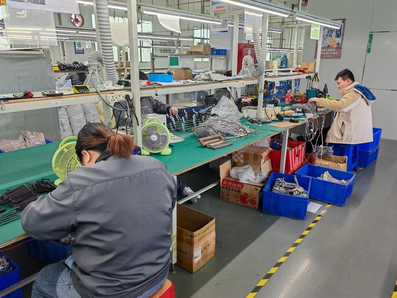 Shenzhen Xinhe Lighting Optoelectronics Co., Ltd. manufacturer production line