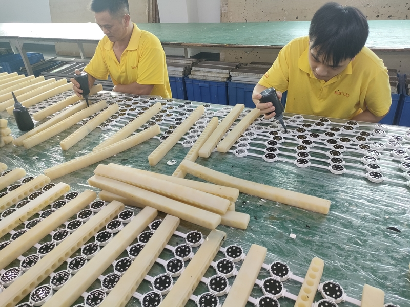 Shenzhen Xinhe Lighting Optoelectronics Co., Ltd. manufacturer production line