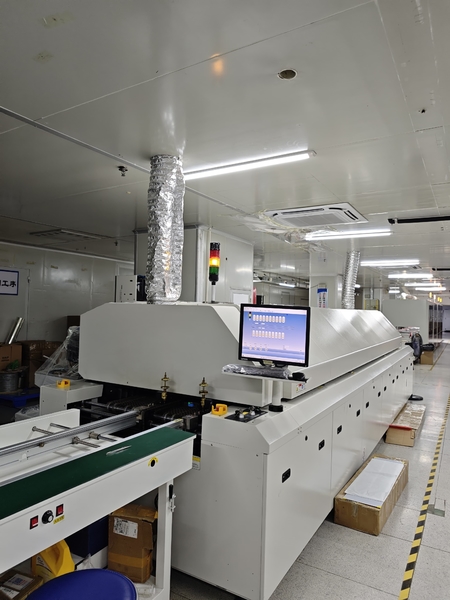 Shenzhen Xinhe Lighting Optoelectronics Co., Ltd. manufacturer production line