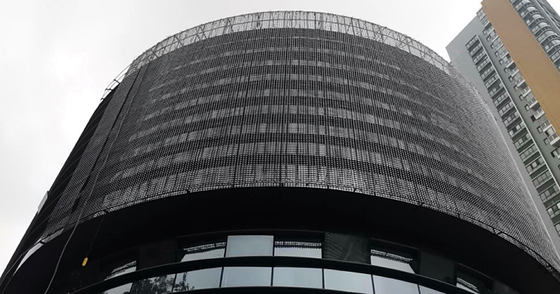 Outdoor LED Mesh Screen Waterproof IP67 High Brightness P125 For Facade Advertisement Display