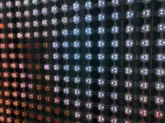 IP67 Waterproof RGB SMD3535 High Brightness LED Mesh Screen for Outdoor Advertising Video Wall Display