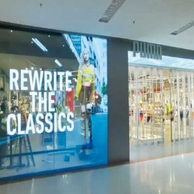All-weather DC12V P7.82 Holographic LED Screen 1000*250mm Perfect for Street, Glass Wall & Product Demonstrations