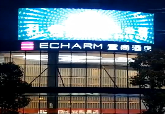 Lightweight P31 LED Mesh Screen with Quick Hook Installation and IP67 Waterproof Protection