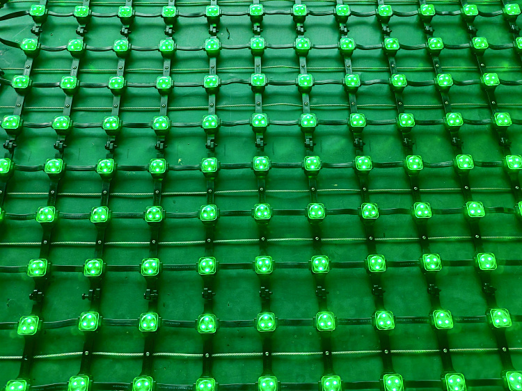 P50 Outdoor IP67 Waterproof LED Mesh Screen for Buildings