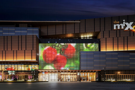 LED Transparent Film Screen P4 DC5V 100000h Customized 1314RGB For Advertising Video Wall